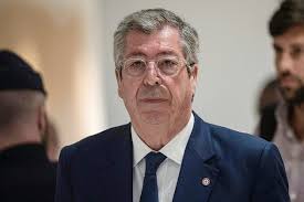 Giverny Patrick Balkany Pourrait Etre Assigne A Residence En Normandie