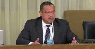 Minnesota AG Ellison announces lawsuit against Texas Gov. Greg Abbott over extradition of ICE agent