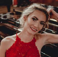 Anna Pastor mezzosopran added a...