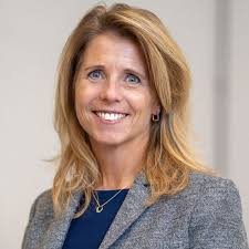 A glimpse behind the scenes: How PwC teams work together