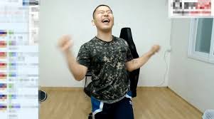 Bj 철구(본명 이예준)가 개인 방송을 통해 bj 외질혜(본명 전지혜)와 결혼 8년여만에 합의 이혼을 발표한 것을 번복했다. Bj ì² êµ¬ ë³µê·€ë°©ì†¡ í•˜ìžë§ˆìž ì´ê²ƒ í„°ì§€ë©° ì™„ì „ ë‚œë¦¬ ë‚¬ë‹¤ ìœ„í‚¤íŠ¸ë¦¬