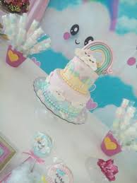 Bizcocho De Mickey Mouse De Una Libra Y Media Pastel En Fondant De Nubes Y Arcoiris Nubes Y Arcoiris Mesa De Dulces Boda Vintage Mesa De Dulces Bautizo