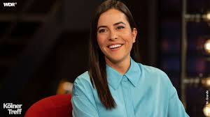 D tolle & sympatische moderatorin. Aline Abboud Facebook