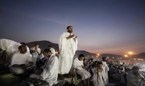 شهادة أن لا إله إلا الله وأن محمدا رسول الله، وإقام الصلاة، وإيتاء الزكاة، وصوم رمضان، وحج البيت من استطاع إليه سبيلا»،2 والحج فرض عين على. Ø§Ù„Ø£Ø¯Ø¹ÙŠØ© Ø§Ù„Ù…Ø³ØªØ­Ø¨Ø© ÙÙŠ ÙŠÙˆÙ… Ø¹Ø±ÙØ© Ø§Ù„Ù†Ø®Ø¨Ø©