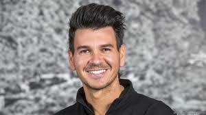 Ryan Farrar's Instagram, Twitter & Facebook