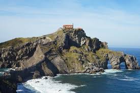Mientras la presentadora está en madrid con sus hijos, noa, carmen y nicolás, tal y como su marido confirma en. San Juan De Gaztelugatxe Rocadragon En Juego De Tronos