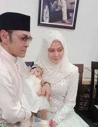 Mereka berkahwin selama 8 tahun lamanya sebelum bercerai. Masa Disahkan Kami Terkejut Sangat Sangat Isteri Datuk Jamal Abdillah Hamil Anak Kedua Nona