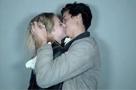 Cole dated someone who does know about video games, bree morgan, for at least a year in college. 7 I Need Hustlers Movie Liliprouse Twitter Bughead Cole Sprouse Riverdale Cole Sprouse
