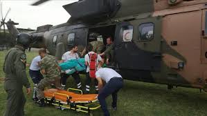 Askeri helikopter haber, askeri helikopter son dakika haberleri ve gelişmeleri. Hava Ambulansi Ve Askeri Helikopter Hastalar Icin Havalandi