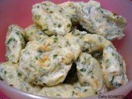 Kaesknepfle Quenelles De Fromage Blanc A L Alsacienne Recette Ptitchef Recettes De Cuisine Recette Fromage Blanc