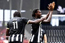 Photo L'ascension express de Prosper Peter et Sidiki Chérif les ... - L'Équipe