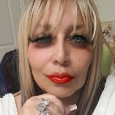 author #memoir #smalltowngirlwithbigdreams #ofdirtandwildflowers…