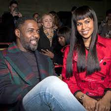 People's sexiest man alive idris elba and his love sabrina dhowre tied the knot in marrakech, morocco on friday, april 26th and they kept it secret until today. Idris Elba So Feiert Seine Verlobte Seinen Triumph Stern De