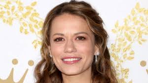 Volledige Cast van One Tree Hill (serie, 2003–2012)