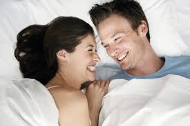 Hiểu chàng qua cử chỉ âu yếm