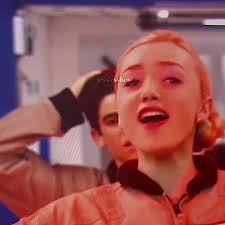 Emma Ross Boyfriends in The Show