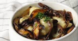 Gnocchis De Pommes De Terre Mamzells En 2020 Recette Gnocchi Recette Gnocchis