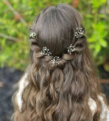 Quelle coupe de cheveux courte femme pour quel visage ? Coiffure Communion 60 Idees Geniales Pour Les Petites Demoiselles