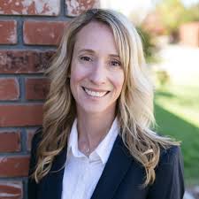 Amanda Hopper's Instagram, Twitter & Facebook