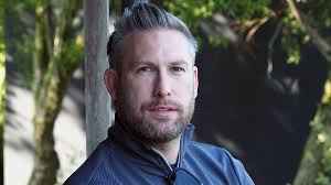 Furious builder fears he will never see £273k owed to him by celebrity  'jean queen' fashion designer after she failed to pay for restoration of  Grade II-listed mansion