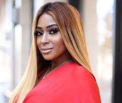 Natalie Graham's Instagram, Twitter & Facebook