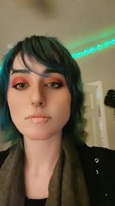 Also, what's the first feature about me that you notice? #fypシ #fyp