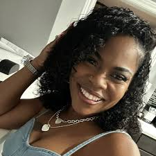 Chantai Thomas (@chantaithomas)