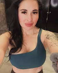 Jesse Juneau's Instagram, Twitter & Facebook