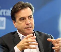 Alex Diaz de la Portilla files to run for Miami commission