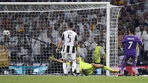 La squadra spagnola partiva come favorita, ma la juve si giocò il primo tempo ad armi pari, rispondendo al vantaggio di cristiano. Juventus Real Madrid 1 4 La Finale Pagelle E Tabellino Calcio News 24