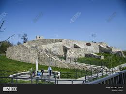 droˈbeta ˈturnu seveˈrin (listen)), coloquially severin, is a city in mehedinți county, oltenia, romania, on the northern bank of the danube. Drobeta Turnu Severin Image Photo Free Trial Bigstock
