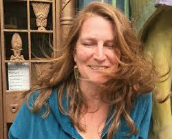 Meet Heidi Olson of New Elephant Resale Shop Of Chicago in Lincoln Park