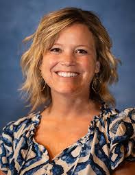 Leslie Somerville's Instagram, Twitter & Facebook