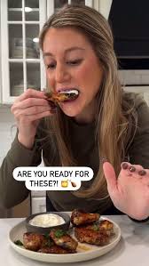 Taylor Pass Honey Garlic Chipotle Wings 🍯🍗, by @kaylacappiello ,  #glutenfree, #dairyfree, 450g #chickenwings, 2 tbsp baking powder, 1 tbsp  garlic seasoning, 1 tbsp onion powder, 2 tbsp #chipotle ...