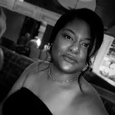 The new breakfast place in University Plaza , down from Albertsons