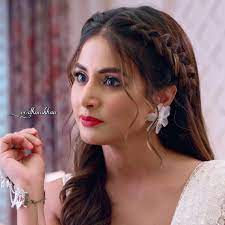 This type of hair is also characterized by a gentle, tousled texture. Pin By Manvinder Kaur On I Love Hina Haircuts Straight Hair Front Hair Styles Bun Hairstyles For Long Hair