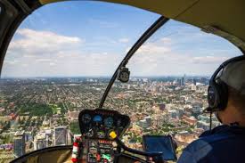 Momentul când elicopterul black hawk lovește stâlpii de pe bulevardul aviatorilor Tg 3uwwhdpstpm