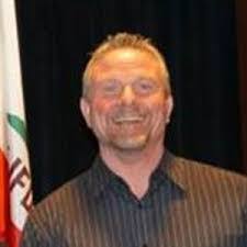 Dennis Lamoreaux's Instagram, Twitter & Facebook