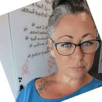 Lynn Mosher's Instagram, Twitter & Facebook