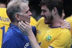 Por fim, preferiu optar pelo vôlei aos 15 anos de idade. Reserva Homenageia O Dia Dos Pais Em Video Com Bernardinho Janela Publicitaria