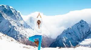 El invierno de 2020/21 en el hemisferio norte, verano en el sur, comenzará este lunes 21 de diciembre. Yoga Para El Solsticio De Invierno Gaia