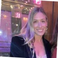 Jennifer Chiovaro's Instagram, Twitter & Facebook