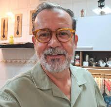 Is there a bathroom nearby at dukes creek?