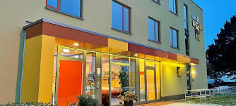 Located 0.9 miles from savognin, the property provides a garden and free private parking. Haus 54 Stralsund Hostel Haus 54 Zingst In Stralsund Mieten Bei Event Inc