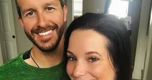 Oče naj bi pokončal nosečo ženo in hčerkici