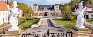 Das schloss kann saisonal zu den öffnungszeiten im rahmen von führungen (z. Schloss Molsdorf Mit Park Bei Erfurt Thuringer Schlosser Und Garten