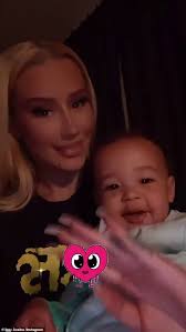 Les nouvelles exclues sur iggy azalea, ses dates de sorties d'albums sont disponible sur cette page réunissant toute l'actualité de. Rapper Iggy Azalea Shares Rare Footage Of Her Son Onyx Tech Readsector