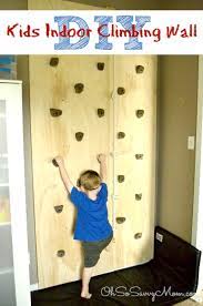 A climbing wall for toddlers usually has a safe height, and at the bottom of the climbing wall is a crash mat. How To Build A Diy Kids Climbing Wall Easy To Follow Instructions
