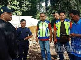 On june 12, kuala koh was declared a red zone following the deaths of 15 orang asli from the batek tribe, later discovered to be due to measles. Misteri Kematian Orang Asli Di Gua Musang