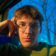 I'm guessing Viking Queens means big white lady